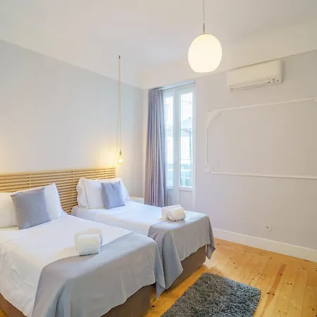 Apartment Feel Downtown Couture