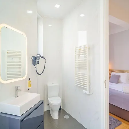 Feel Downtown Couture Apartment